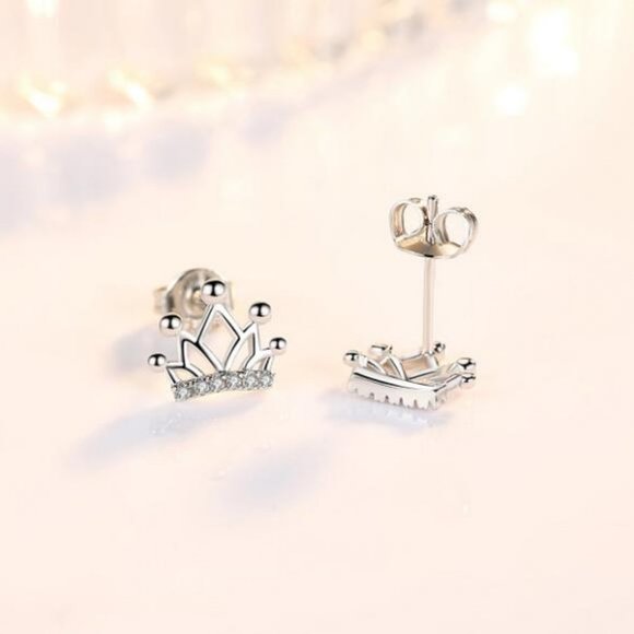 *NEW 925 Sterling Silver Diamond Crown Earrings - Picture 7 of 7
